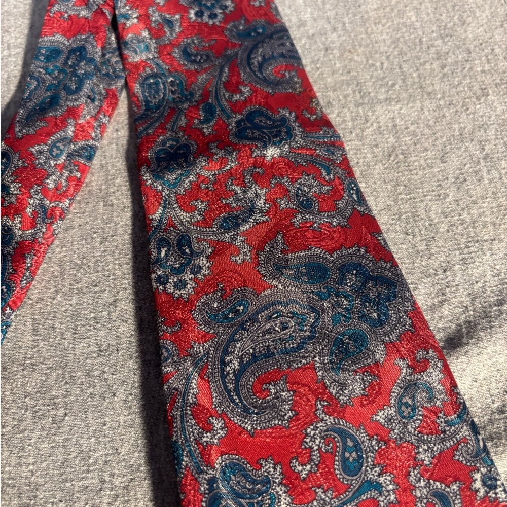 Pierre Cardin Elegant Red and Blue Tie